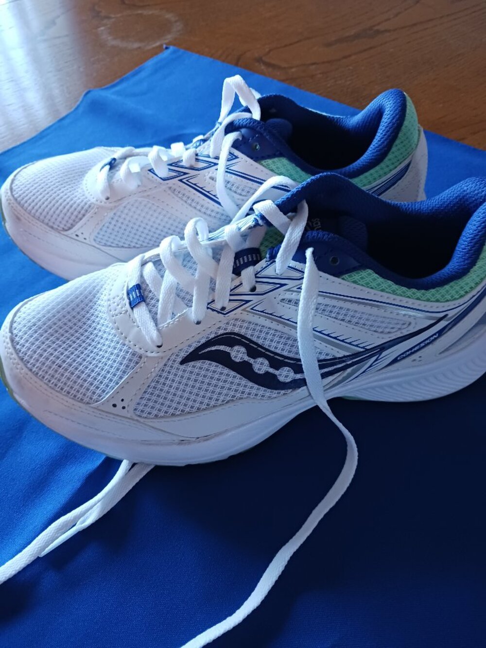 Saucony Cohesion Sneakers,  Size 8W